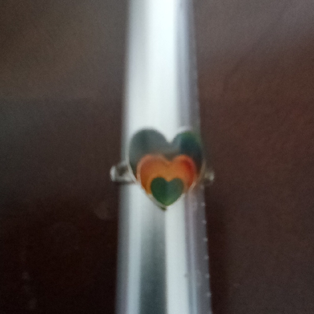 HIPPIES HEART-SHAPED MULTICOLOR RING